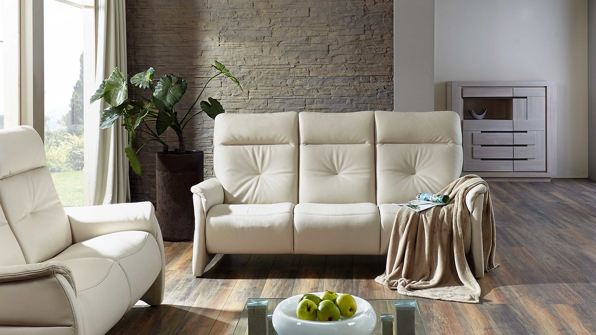 Dreisitzer comfortmaster besser sitzen, liegen, leben aus Leder in Beige Comfortmaster 4525 - Dreisitzer 12X - Polstermöbel marmorfarbenes LongLife-Leder LG18 - Breite ca. 203 cm