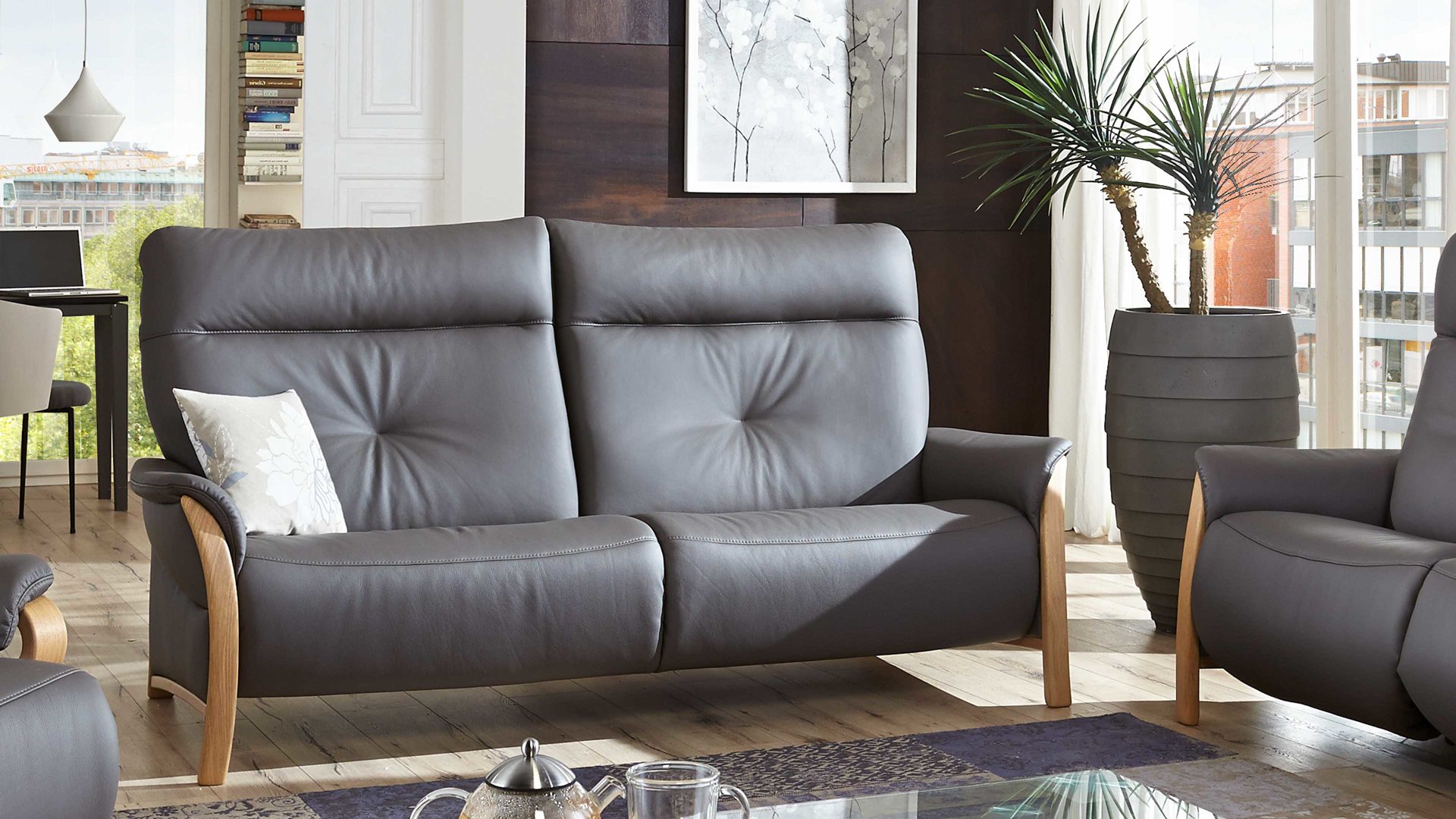2,5-Sitzer comfortmaster besser sitzen, liegen, leben aus Leder in Dunkelgrau Comfortmaster 4536  - 2,5-Sitzer bzw. Ledercouch 11 A canyonfarbenes Longlife-Leder & Wildeiche - Länge ca. 166 cm