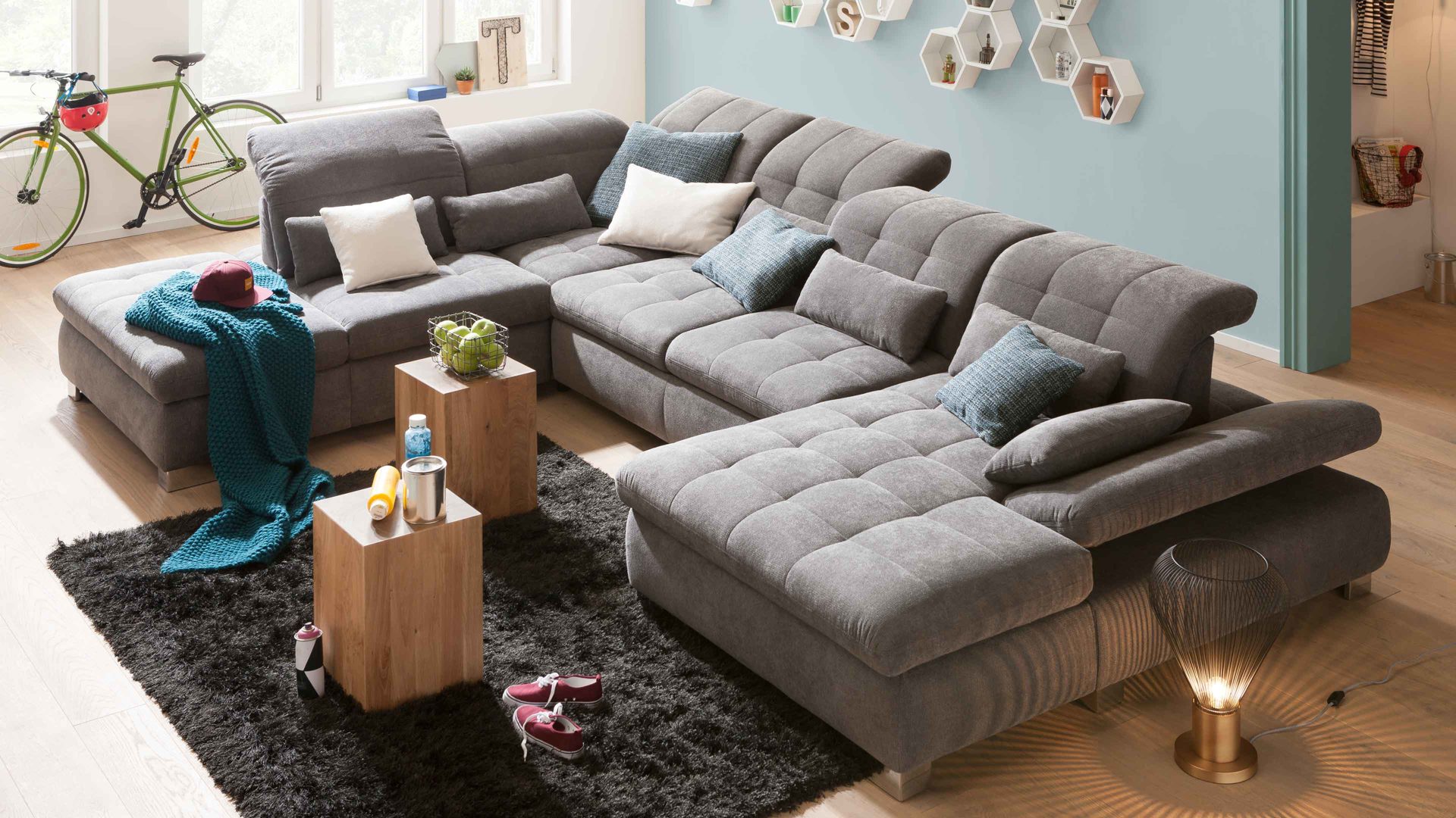 Ecksofa KAWOO® aus Stoff in Hellgrau KAWOO Polstermöbel Serie Santa Lucia - Ecksofa bzw. Polstermöbel hellgrauer Bezug Paris 20933 & Chromfüße – Stellfläche ca. 278 x 401 cm