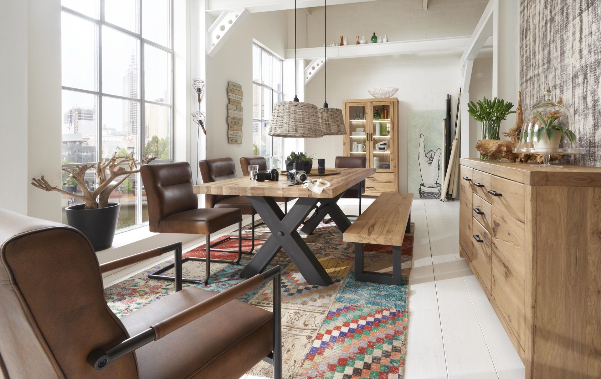 Schwingstuhl WOODS & TRENDS aus Leder in Braun WOODS & TRENDS Schwingstuhl Vintage-Dining bzw. Freischwinger braunes Vintageleder Chelsea 523 & geschwärztes Roheisengestell