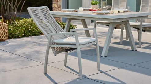 Gartenstuhl /-sessel Interliving aus Kunstfaser in Beige Interliving Gartenmöbel Serie 7011 - Positionsstuhl beiges Rope & TEXTILENE®, taupefarbenes  Aluminium