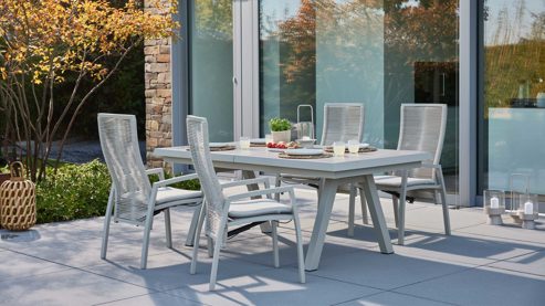 Gartenmöbel-Set Interliving aus Metall in Beige Interliving Gartenmöbel Serie 7011 - Essgruppe mit vier Stühlen beiger gesinterter Stein, Rope & Olefin, taupefarbenes Aluminium