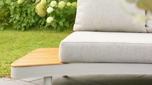 Gartensofa Interliving aus Metall in Beige Interliving Gartenmöbel Serie 7015 - Loungesofa beiges Olefin, Teakholz & taupefarbenes  Aluminium