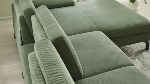 Ecksofa SOFAkultur aus Stoff in Grün SOFAkultur Programm SK 239 - Ecksofa mit Federkern olivgrüner Feincord & schwarze Metallfüße 192 - Stellfläche ca. 292 x 185 cm