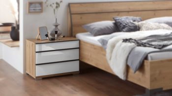 Nachtkommode Wiemann | oeseder aus Holz in Weiß WIEMANN Schlafzimmerprogramm Loft – Nachtkonsolen-Set Bianco Eiche & Weiß – zweiteilig