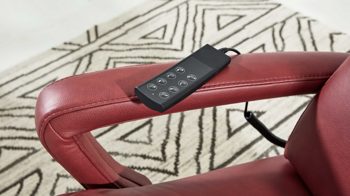 Relaxsessel Interliving aus Leder in Dunkelrot Interliving Sessel Serie 4541 – Relaxsessel motorisch - barolofarbenes LongLife-Leder Rodeo & Sternfuß V4S