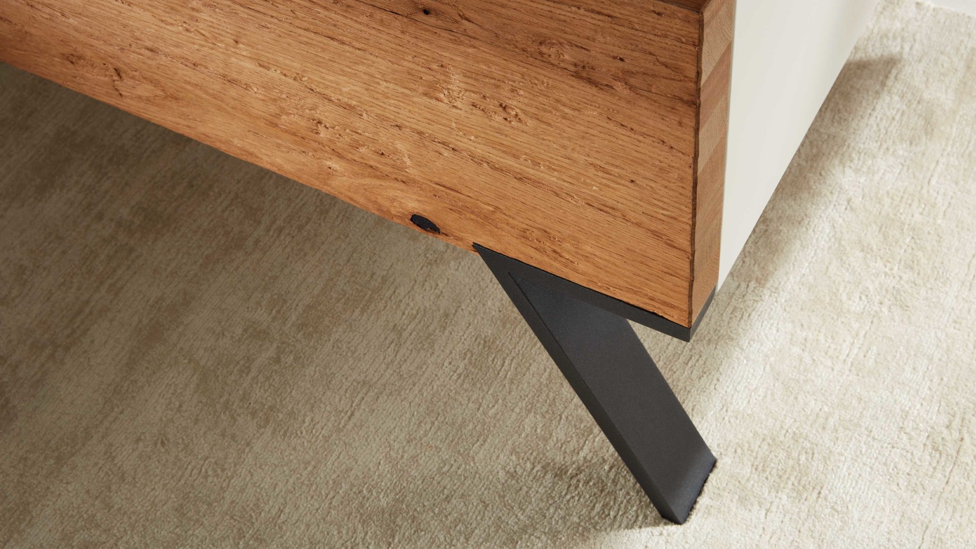 Bettgestell Interliving aus Holz in Weiß Interliving Schlafzimmer Serie 1025 – Bettgestell 531341 Liegefläche ca. 180 x 200 cm - Weiß & Balkeneiche gehackt