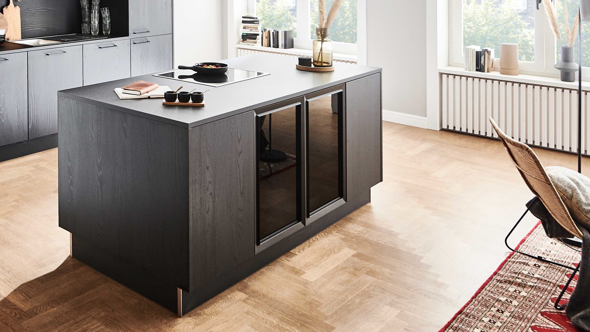 Einbauküche Nolte® küchen aus Holz in Schwarz nolte® Einbauküche Manhattan mit Miele-Einbaugeräten Nero – zweizeilig
