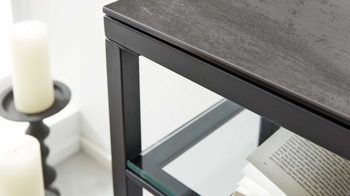 Konsoltisch Interliving aus Keramik in Grau Interliving Couchtisch Serie 6210 - Konsoltisch zementgrau Keramik & schwarzer Stahl - ca. 100 x 38 cm