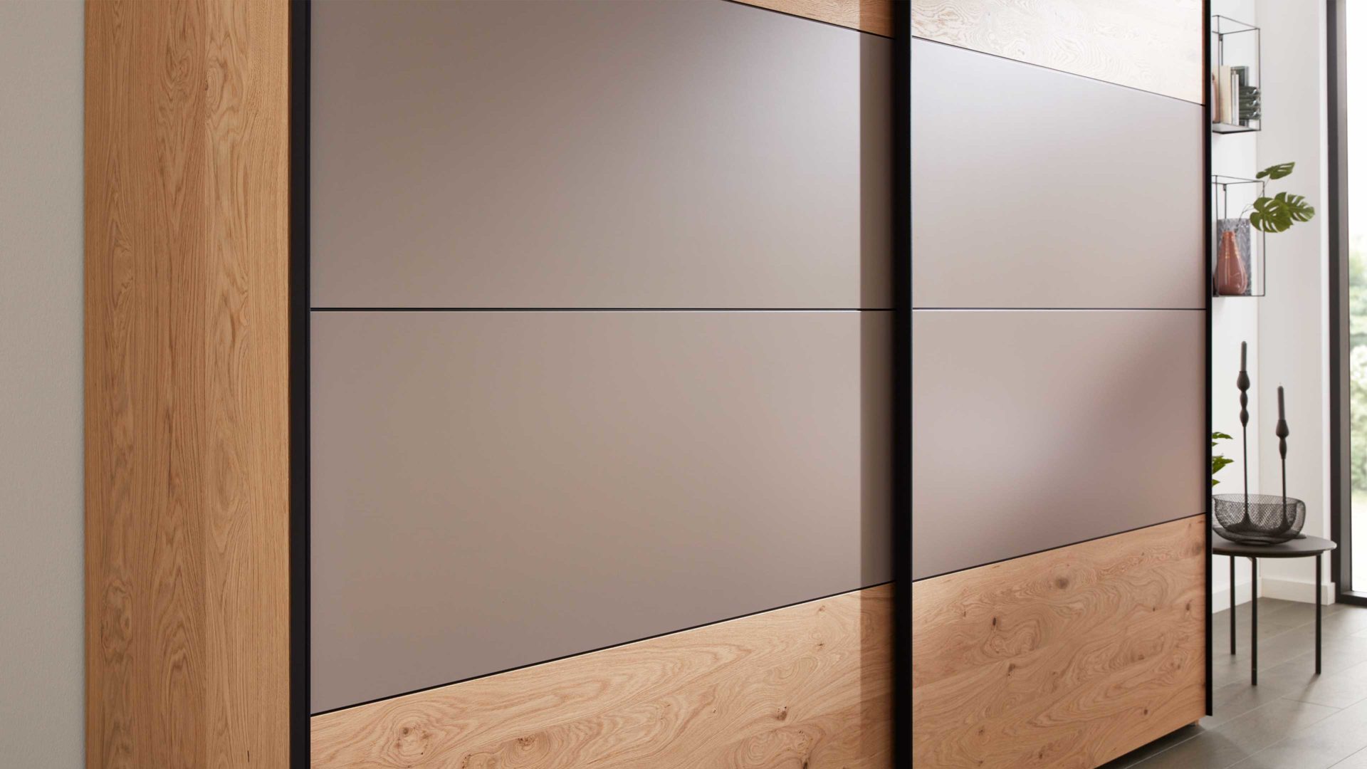 Kleiderschrank Interliving aus Holz in Grau Interliving Schlafzimmer Serie 1024 – Schwebetürenschrank Design 25,  Taupe & Balkeneiche - zwei Türen, Breite ca. 241 cm