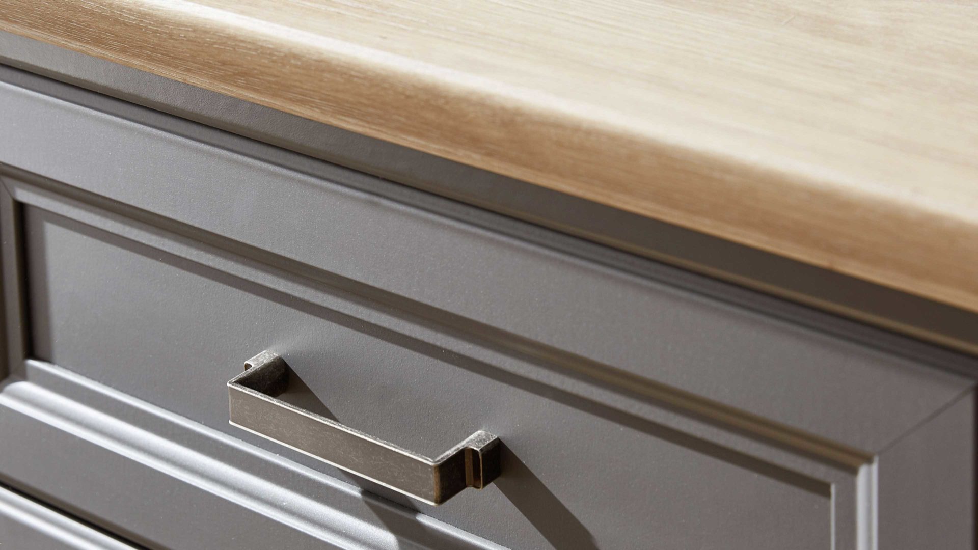 Sideboard Innostyle aus Holz in Dunkelgrau Möbelprogramm Jasmin - Sideboard Graphit & Artisan Eiche – zwei Türen, zwei Schubladen