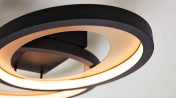 Deckenleuchte Interliving aus Metall in Schwarz Interliving Leuchten Serie 9337 - Deckenleuchte Mattschwarz & Gold – ca. 59 x 33 cm