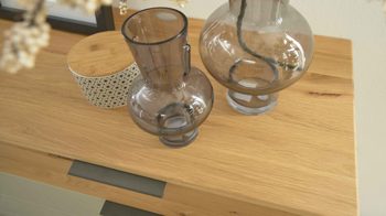 Schubladenkommode Interliving aus Holz in Hellgrau Interliving Schlafzimmer Serie 1027 – Schubladenkommode 759 Eiche bianco & Champagner - fünf Schubladen, Breite ca. 141 cm