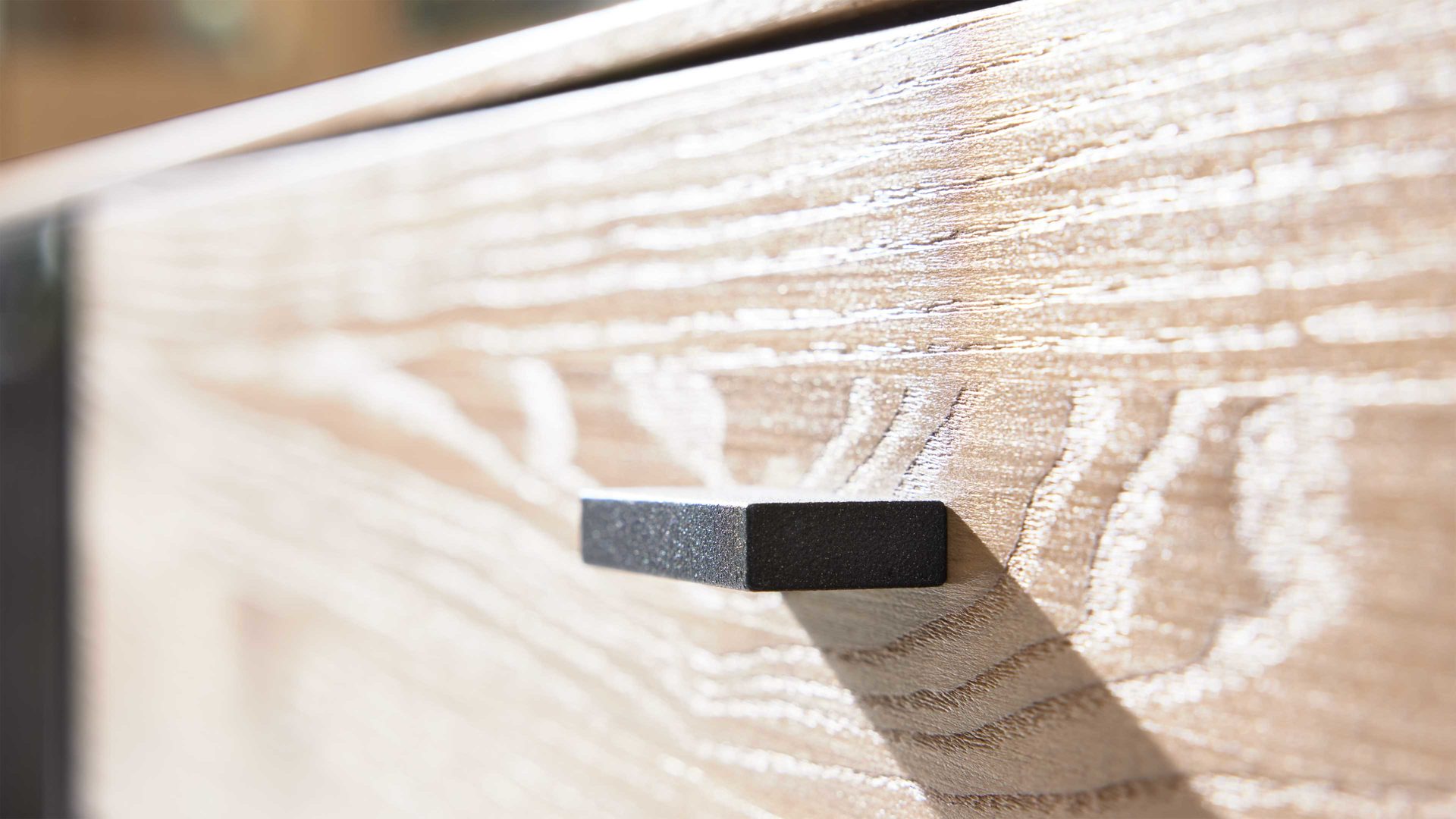 Highboard Interliving aus Holz in Holzfarben Interliving Wohnzimmer Serie 2025 - Highboard Wildeiche, Anthrazit & Kork - vier Türen, eine Schublade, Breite ca. 116 cm