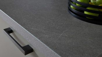 Einbauküche culineo® aus Holz in Grau Culineo® Einbauküche C615 mit privileg Einbaugeräten Taupegrau & Basalt taupegrau - Länge ca. 390 cm