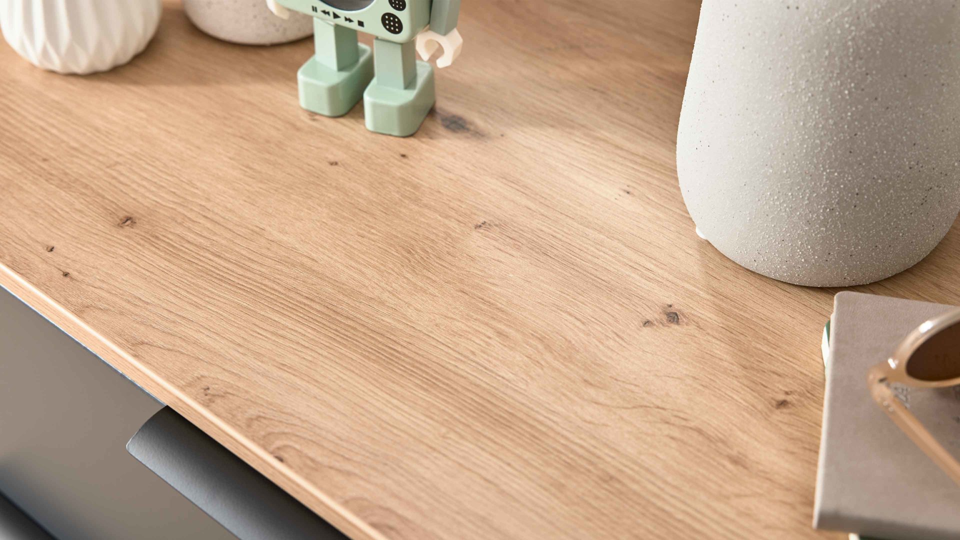 Kombikommode Interliving aus Holz in Anthrazit Interliving Garderobe Serie 6012 - Kombikommode anthrazitfarbener Mattlack & Asteiche - eine Schublade, zwei Türen, Breite ca. 80 cm