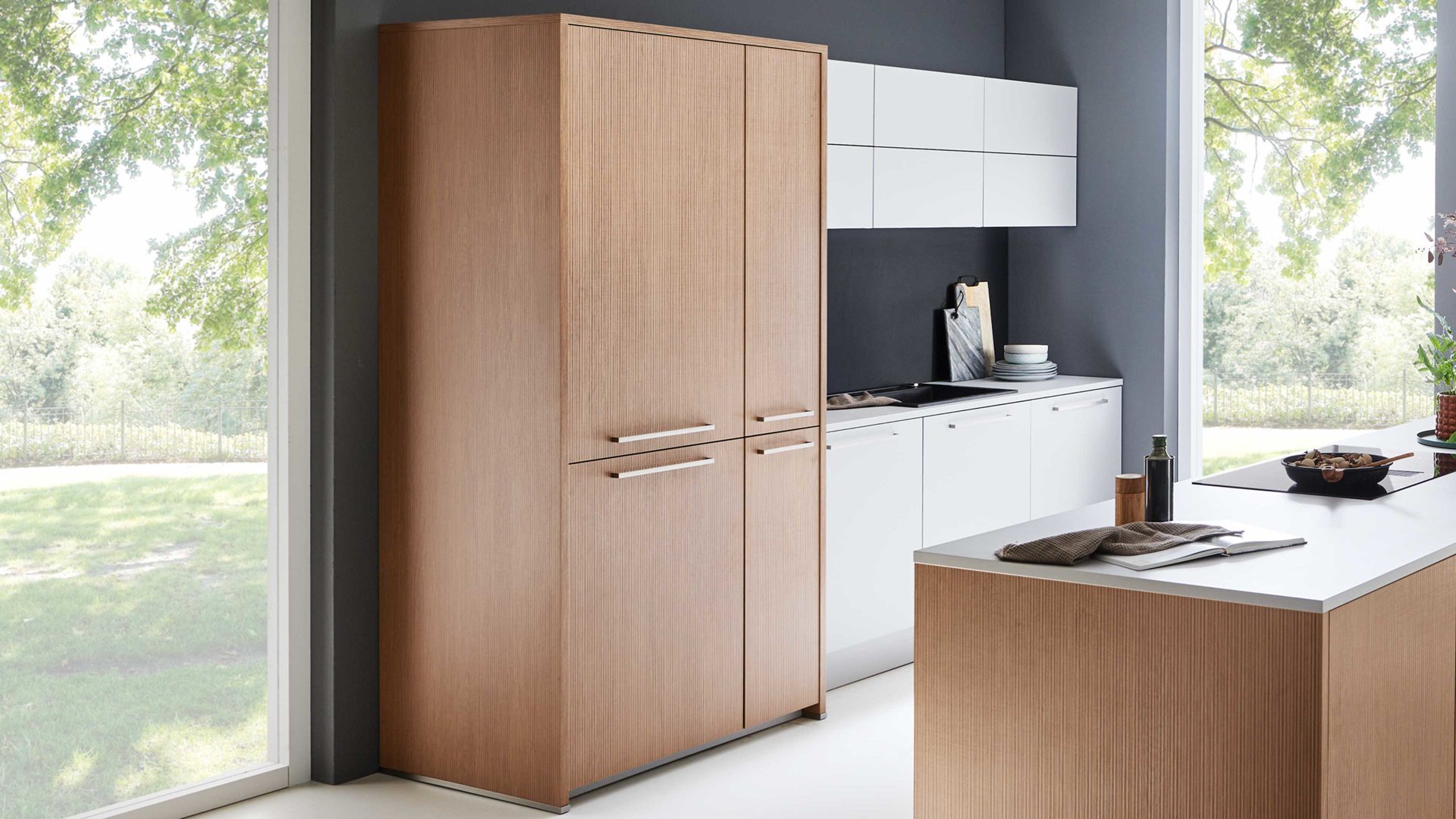 Einbauküche Nolte® küchen aus Holz in Holzfarben nolte® Einbauküche Artline mit Constructa-Einbaugeräten Stripe Wood Crema & Platingrau - zweizeilig