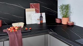 Einbauküche Nobilia® aus Holz in Dunkelgrau nobilia® Einbauküche Laser mit Constructa-Elektrogeräten Taupegrau & Marmor Venato Nero - Stellfläche ca. 368 x 215 cm