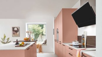 Einbauküche Nobilia® aus Holz in Rosa nobilia® Einbauküche Senso mit AEG Elektrogeräten Koralle & Walnuss - zweiteilig