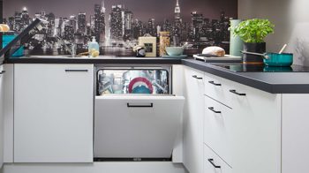 Einbauküche Express küchen aus Holz in Weiß EXPRESS KÜCHEN Einbauküche Clean mit Dalbach Einbaugeräten Mattweiß & Schwarz - Stellfläche ca. 250 x 245 cm