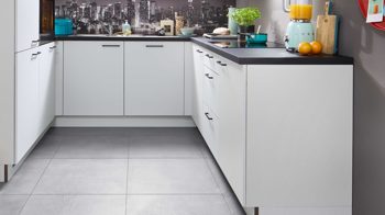 Einbauküche Express küchen aus Holz in Weiß EXPRESS KÜCHEN Einbauküche Clean mit Dalbach Einbaugeräten Mattweiß & Schwarz - Stellfläche ca. 250 x 245 cm