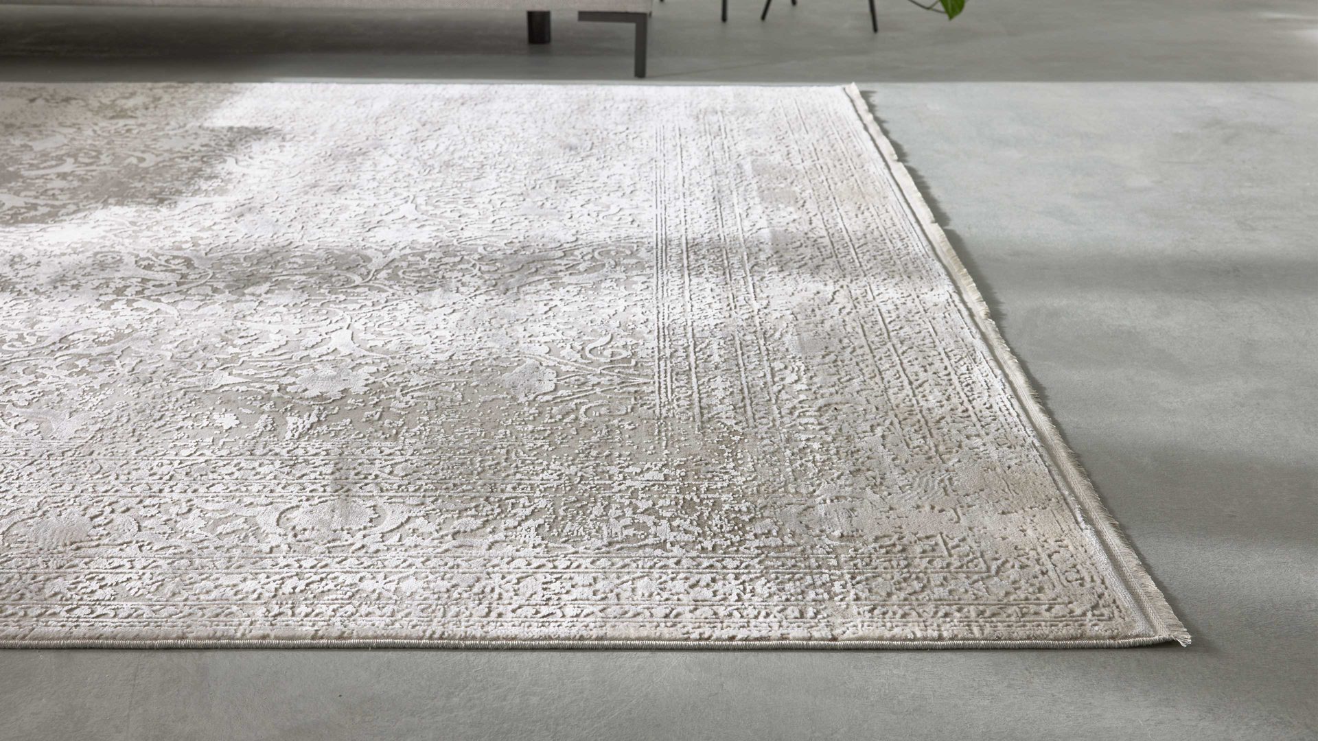 Webteppich Interliving aus Mischgewebe in Hellgrau Interliving Teppich Serie L-8710 Silber – ca. 67 x 130 cm