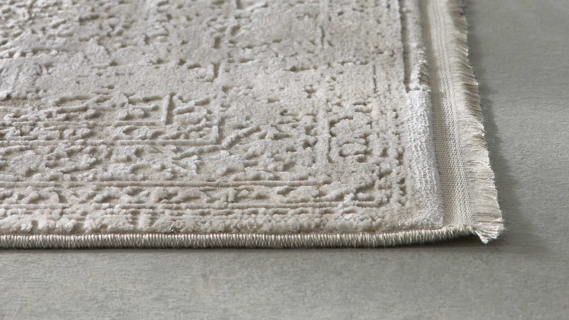 Webteppich Interliving aus Mischgewebe in Hellgrau Interliving Teppich Serie L-8710 Silber – ca. 67 x 130 cm