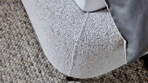 Bettgestell Interliving aus Stoff in Hellgrau Interliving Polsterbett Serie 1419 hellgrauer Stoffbezug Puente – Liegefläche ca. 180 x 200 cm