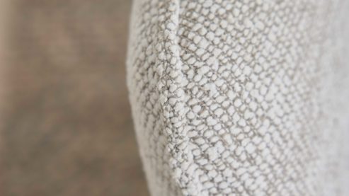 Polsterstuhl Interliving aus Stoff in Weiß Interliving Esszimmer Serie 5102 – Armlehnstuhl mit Drehfunktion Eiche bianco & leinenfarbener Jacquard Lodge L07