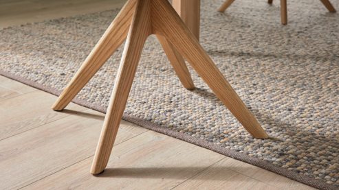 Polsterstuhl Interliving aus Stoff in Weiß Interliving Esszimmer Serie 5102 – Armlehnstuhl Eiche bianco & leinenfarbener Jacquard Lodge L07