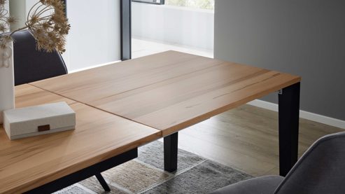 Auszugtisch Interliving aus Holz in Schwarz Interliving Esszimmer Serie 5102 – Auszugtisch Kernbuche & Mattschwarz - ca. 140 - 240 x 90 cm