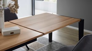 Auszugtisch Interliving aus Holz in Schwarz Interliving Esszimmer Serie 5102 – Auszugtisch Kernbuche & Mattschwarz - ca. 140 - 240 x 90 cm