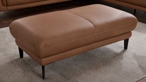 Polsterhocker Interliving aus Leder in Braun Interliving Sofa Serie 4461 - XXL-Hocker haselnussfarbenes Leder Punch & schwarze Aluminiumfüße - ca. 120 x 65 cm