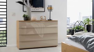 Schubladenkommode Interliving aus Holz in Holzfarben Interliving Schlafzimmer Serie 1210 – Schubladenkommode Taupe & Balkeneiche - fünf Schubladen, Breite ca. 120 cm